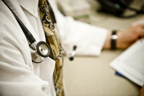 Des experts médicaux du monde entier se réunissent pour faire progresser la formation des médecins et améliorer les soins aux patients