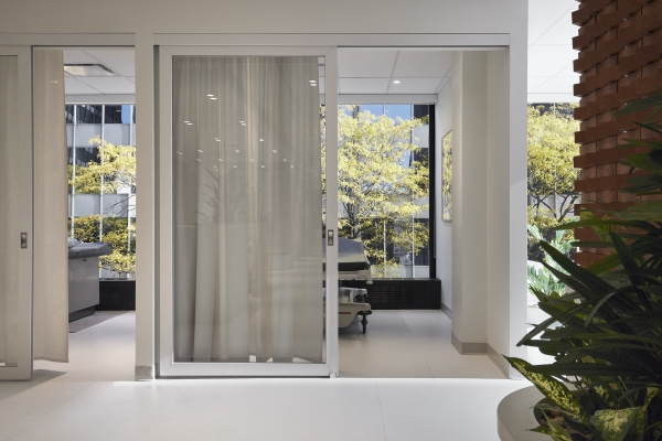 Une nouvelle procédure de perte de poids utilisant des aimants approuvée par Santé Canada