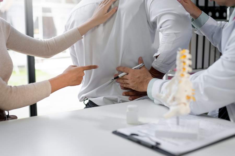 Les chiropraticiens du Québec interpellent la nouvelle première ministre Christine Fréchette